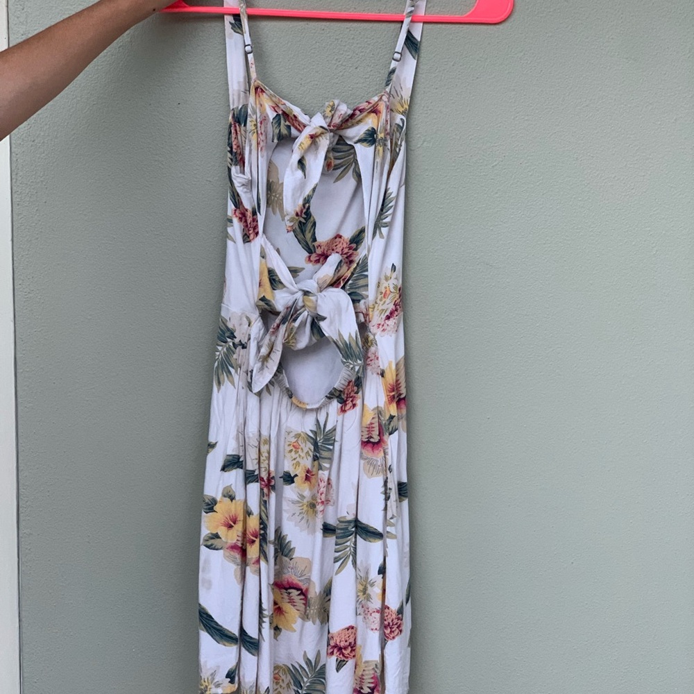 Hollister tie/ open back sundress